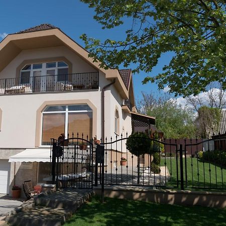 Rita-Var Szallashely Nyiregyhaza Exterior photo