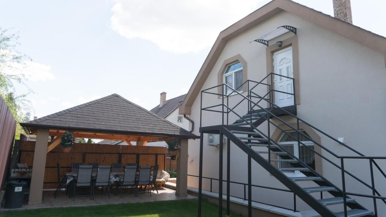 Rita-Var Szallashely Nyiregyhaza Exterior photo
